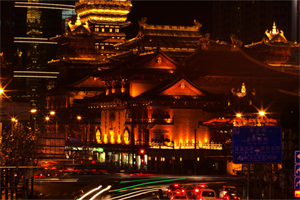 天才研究员！上海15岁少年发明智能机器人，引领科技未来！