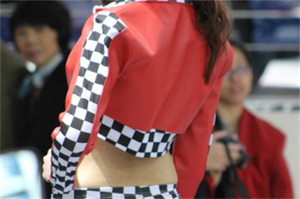 深夜阅览室：安静的思考空间